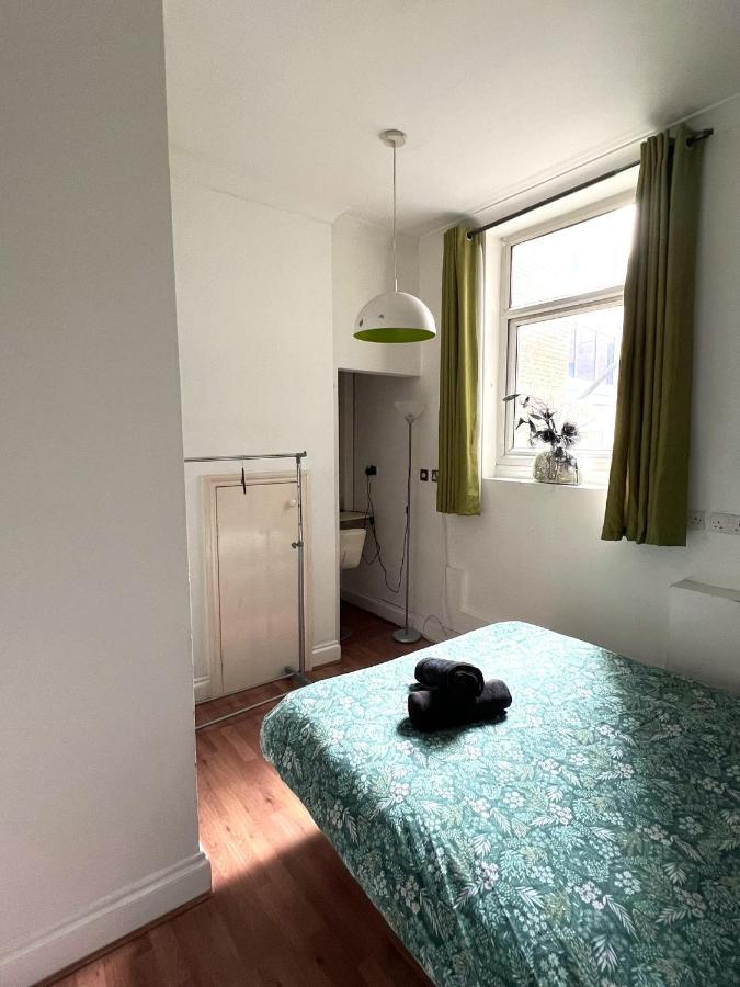 Aldgate Rooms London Exteriör bild